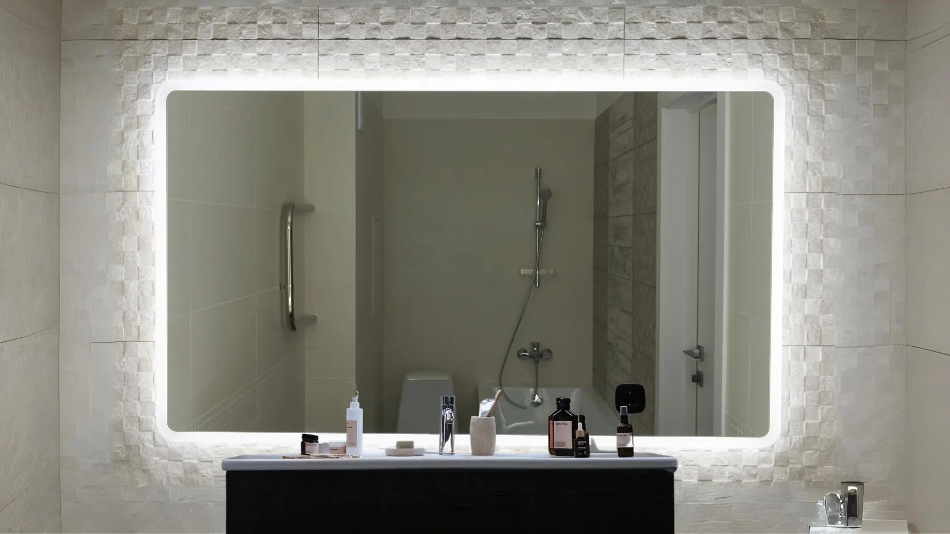 How to Choose the Best LED Bathroom Mirrors in Dubai?